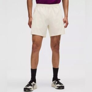 Lululemon Athletica Men's Cream Athletic Shorts